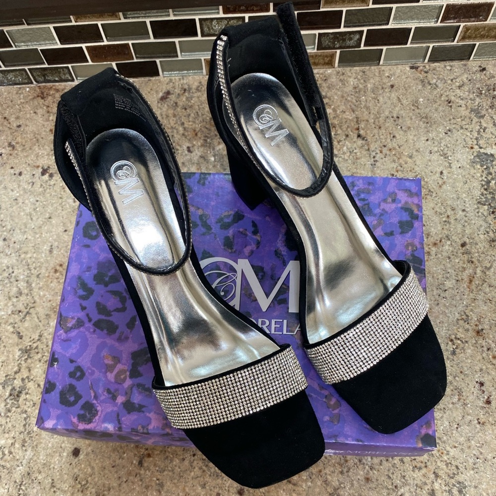 Chelsea Moreland black velvet with diamond rhinestone accents